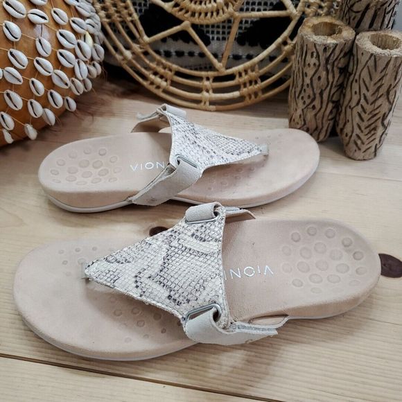 Vionic Wanda Sandals Leather Snake Adjustable Post Toe Bone Comfort Womens 9/41 - Picture 12 of 12